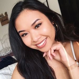 Meet your Posher, Roniela